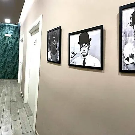 Alojamento de Acomodação e Pequeno-almoço Valentine's House 4*