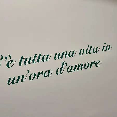 Bed & Breakfast Valentine's House